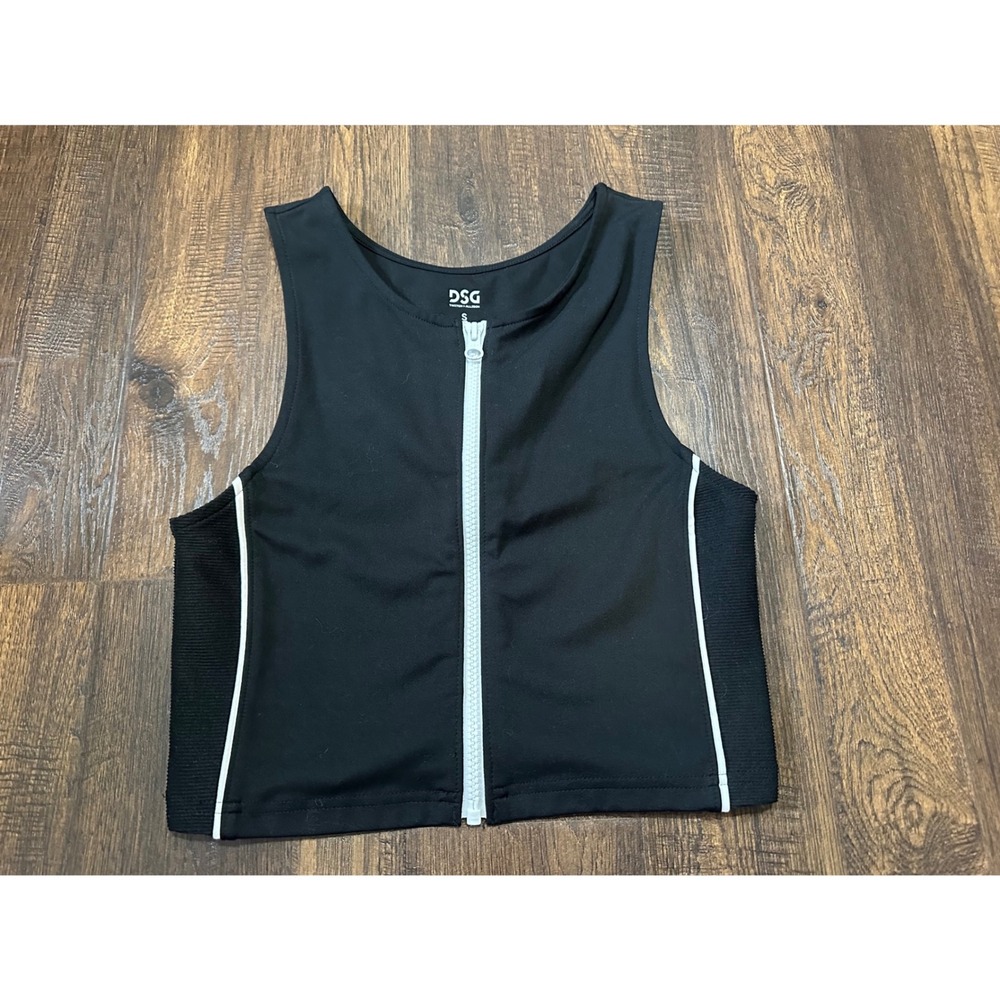❤️‍🔥2/$20❤️‍🔥DSG Tank- Black Athletic Tank With White Functional Front Zipper